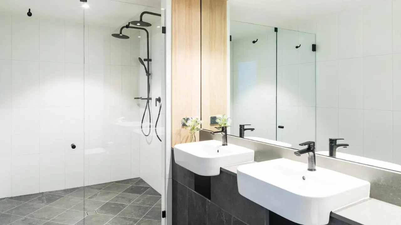Oaks Cairns Hotel 4*,