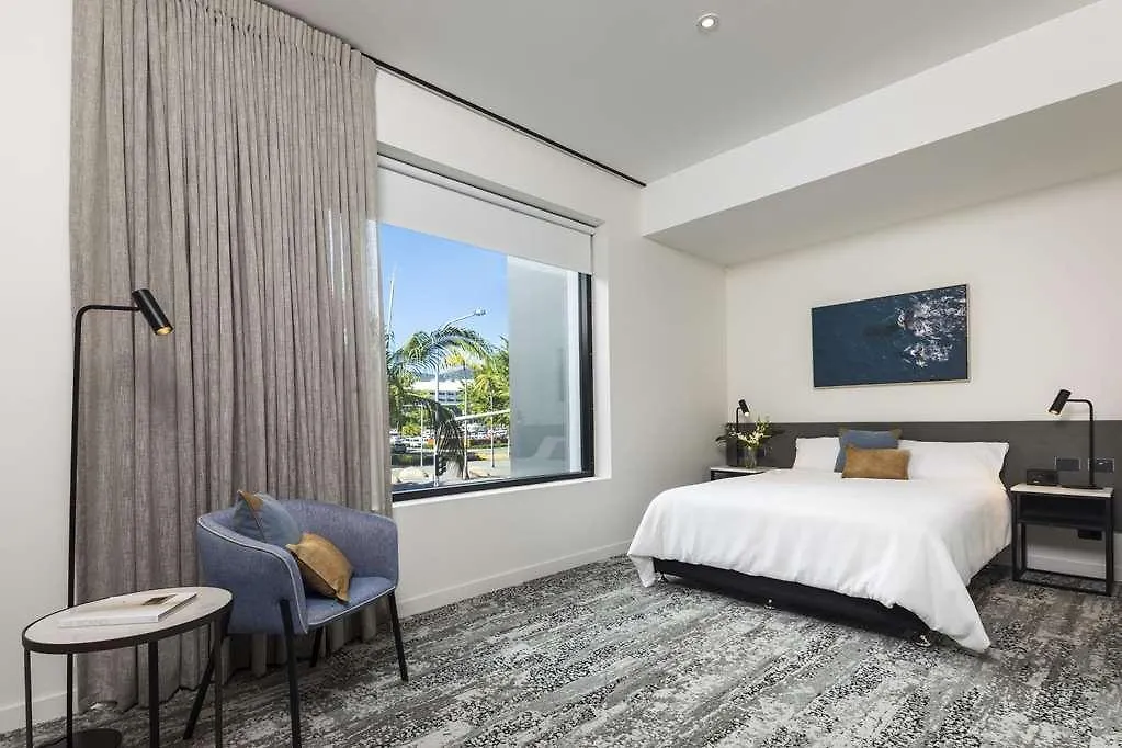 Oaks Cairns Hotel 4*,