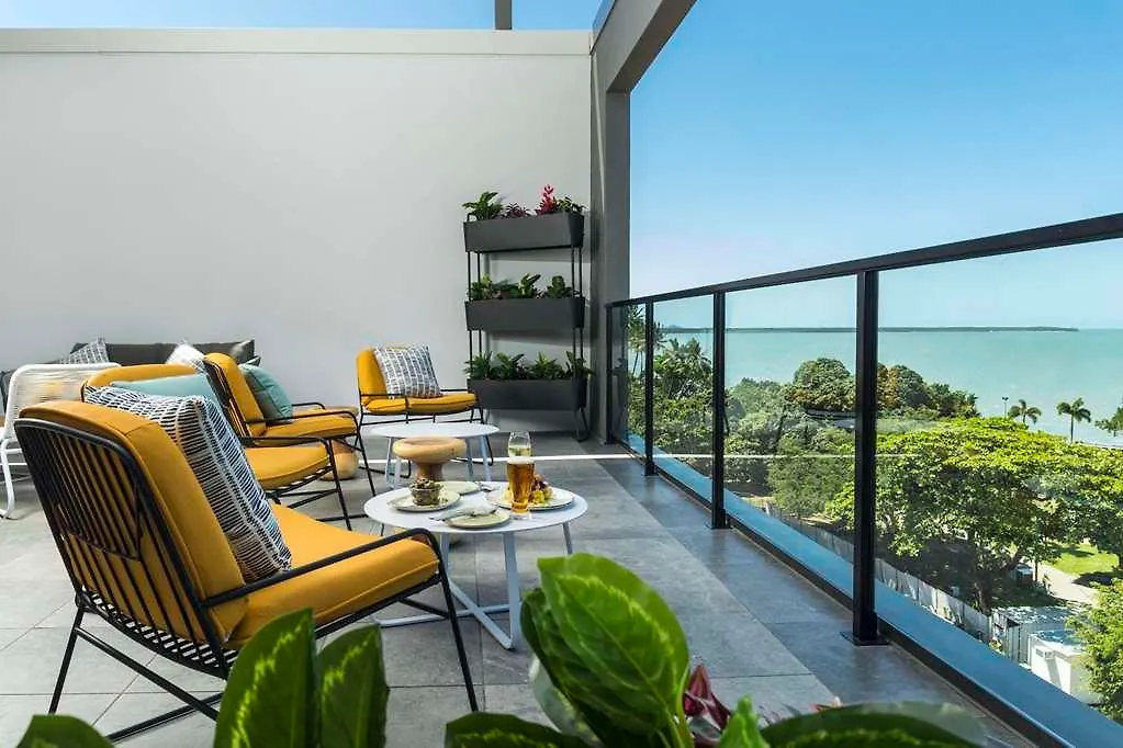 Oaks Cairns Hotel 4*,