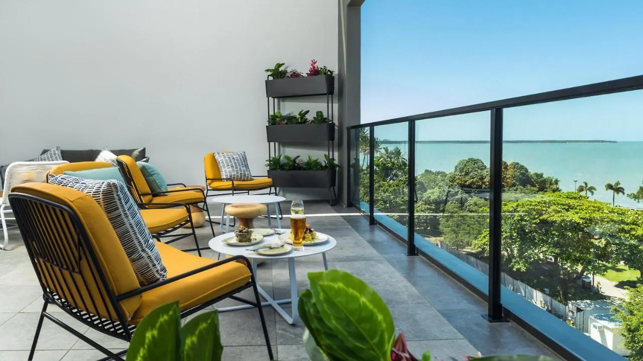 Oaks Cairns Hotel 4*,