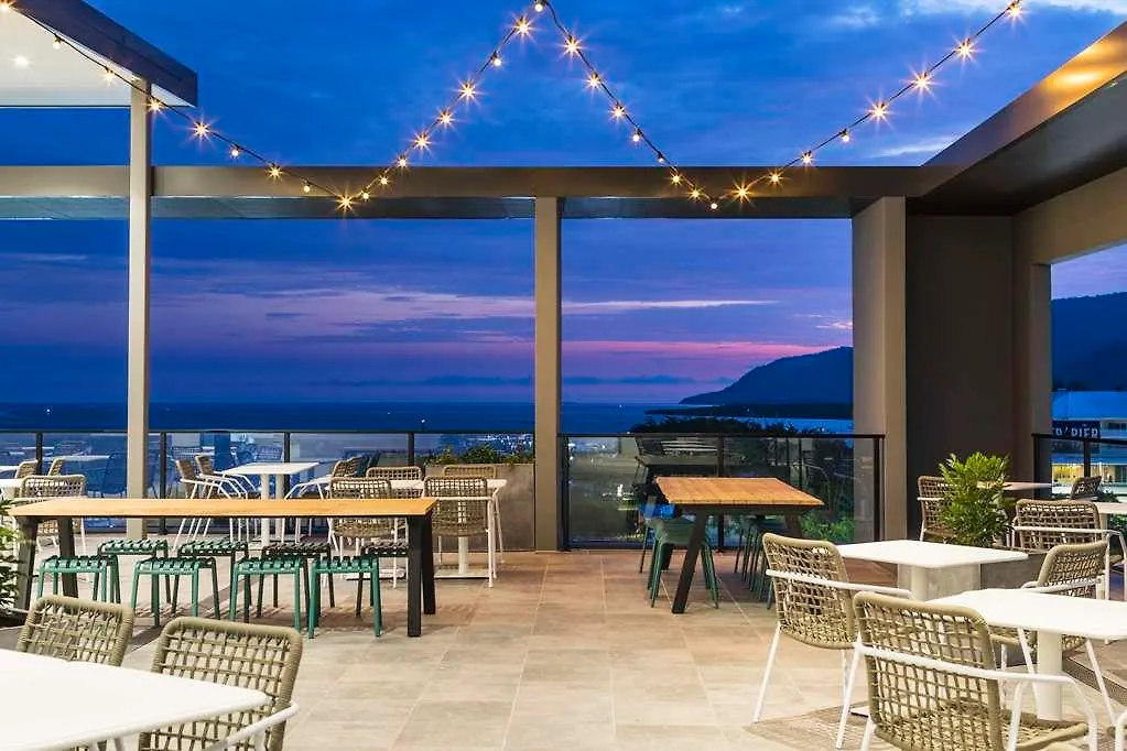 Oaks Cairns Hotel